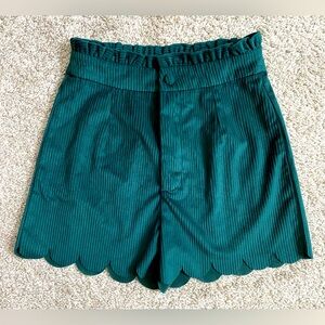 Dark Green Corduroy Scallop Edge Shorts size Small by Shein